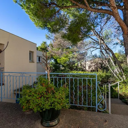 Les Bougainvillees By Interhome Apartment Le Lavandou