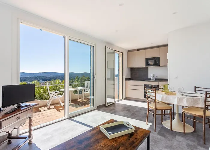 Les Bougainvillees By Interhome * Le Lavandou